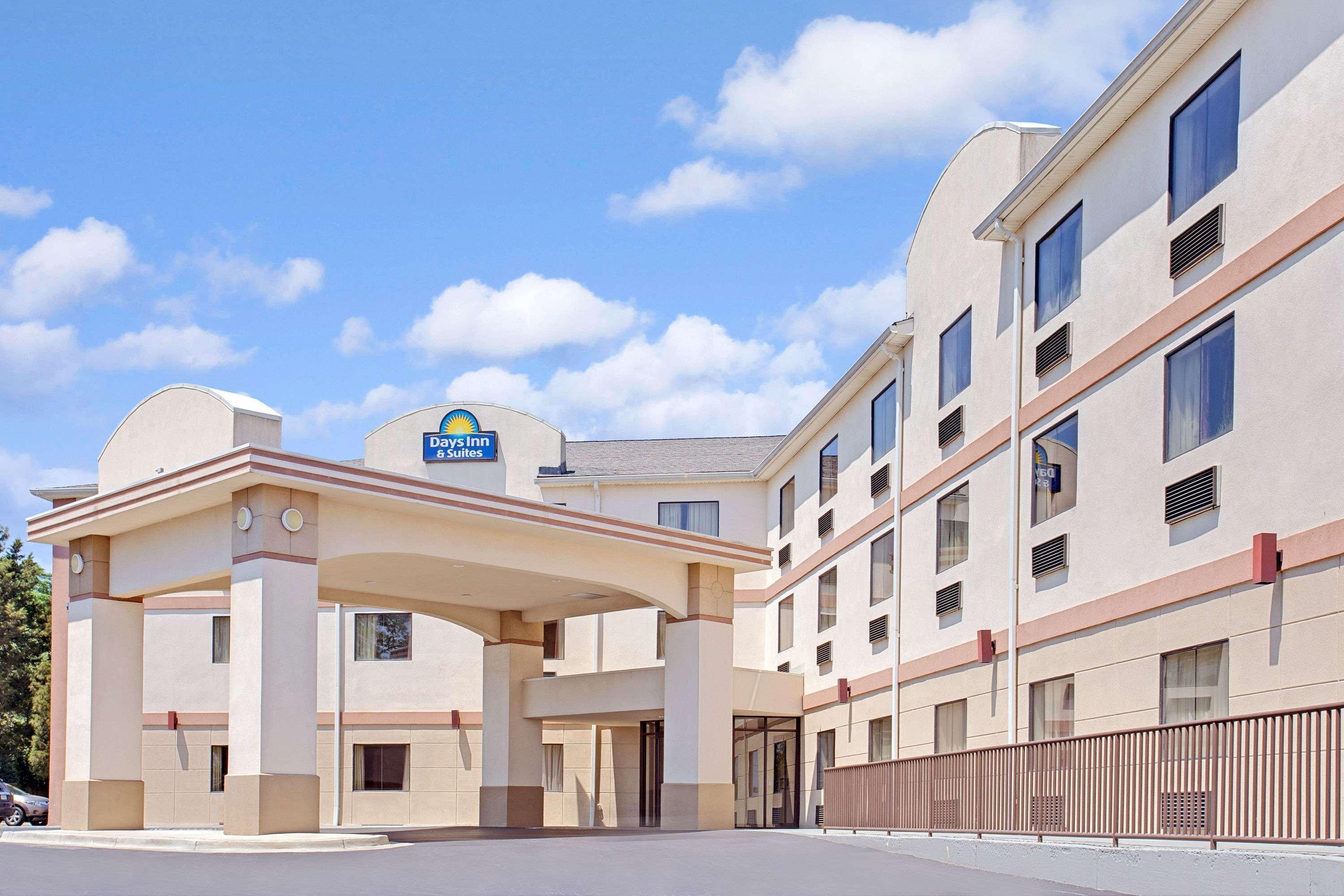 Days Inn & Suites By Wyndham Laurel Near Fort Meade Exterior foto