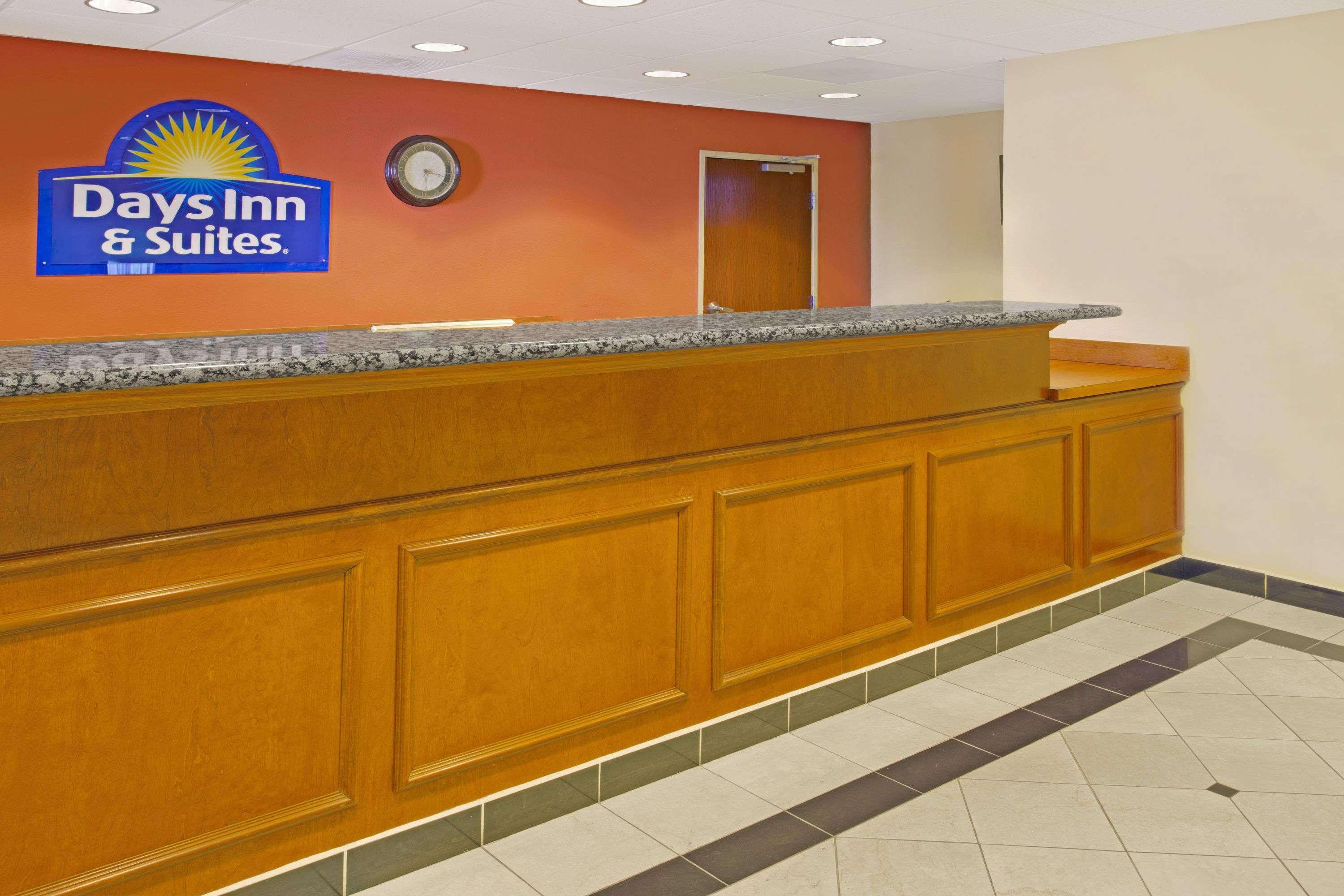 Days Inn & Suites By Wyndham Laurel Near Fort Meade Exterior foto